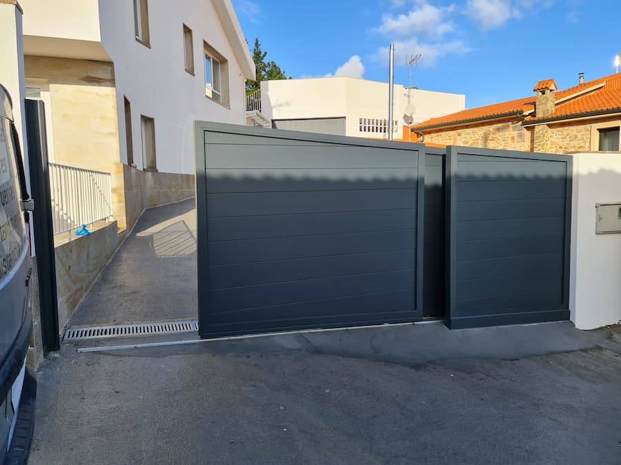 Puertas Garaje Correderas - Instalación y Reparación Puertas de Garaje Correderas Valencia
