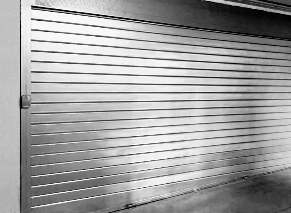 persiana enrollable metalica puertas - Locksmiths Valencia