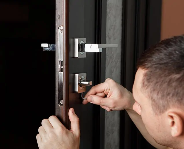 Que cerrajeros ofrecen servicio 24 horas - &iquest;Qu&eacute; cerrajeros ofrecen servicio 24 horas en Valencia?